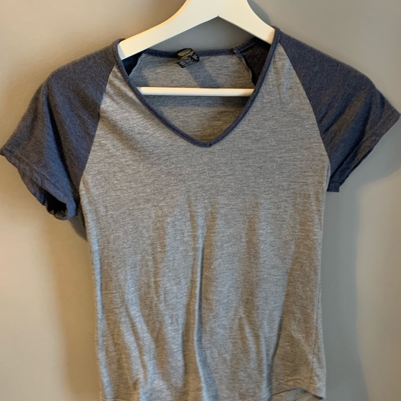 Grey short sleeve tee - Picture 1 of 2